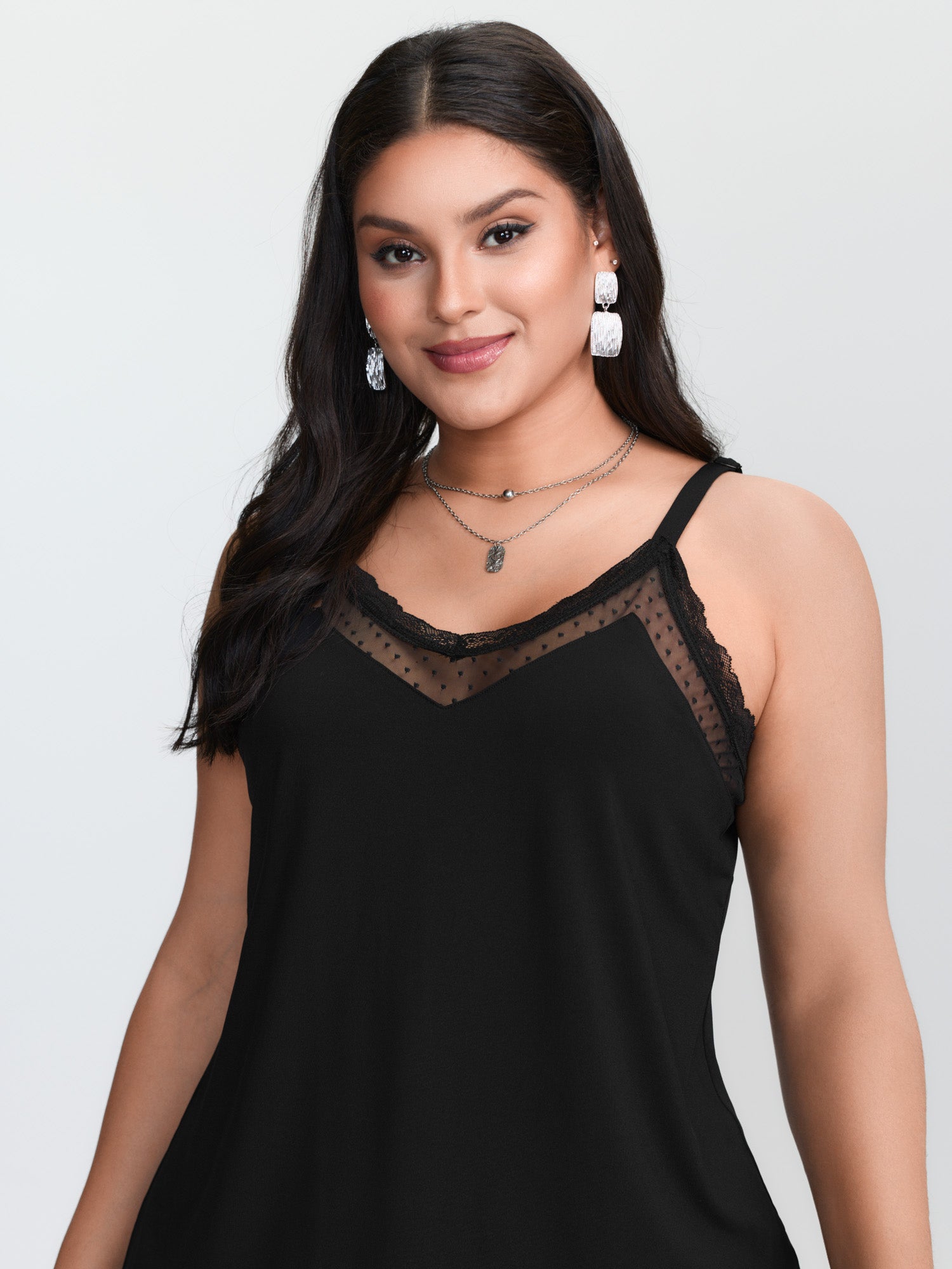 เสื้อกล้ามถักสีดำสำหรับสาวพลัส - Cami Top Lace บทวิจารณ์และราคา